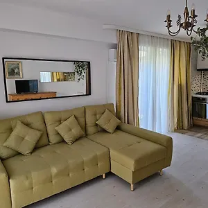  Apartment Manolaire Airport